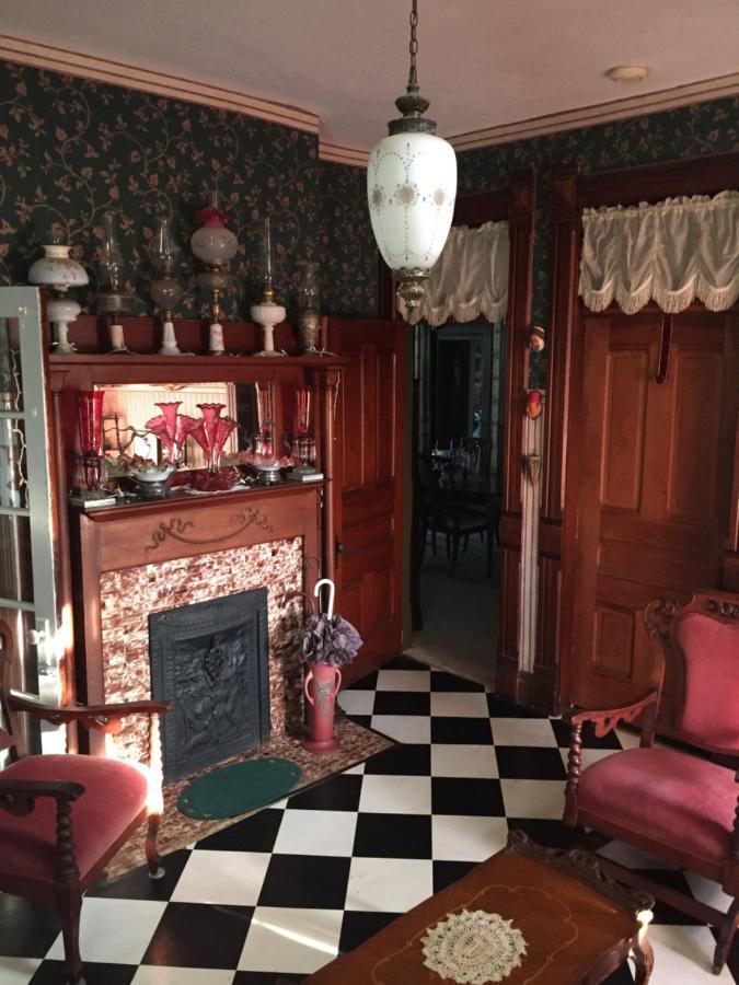 The Victorian On Main Bed & Breakfast Fairfield ภายนอก รูปภาพ