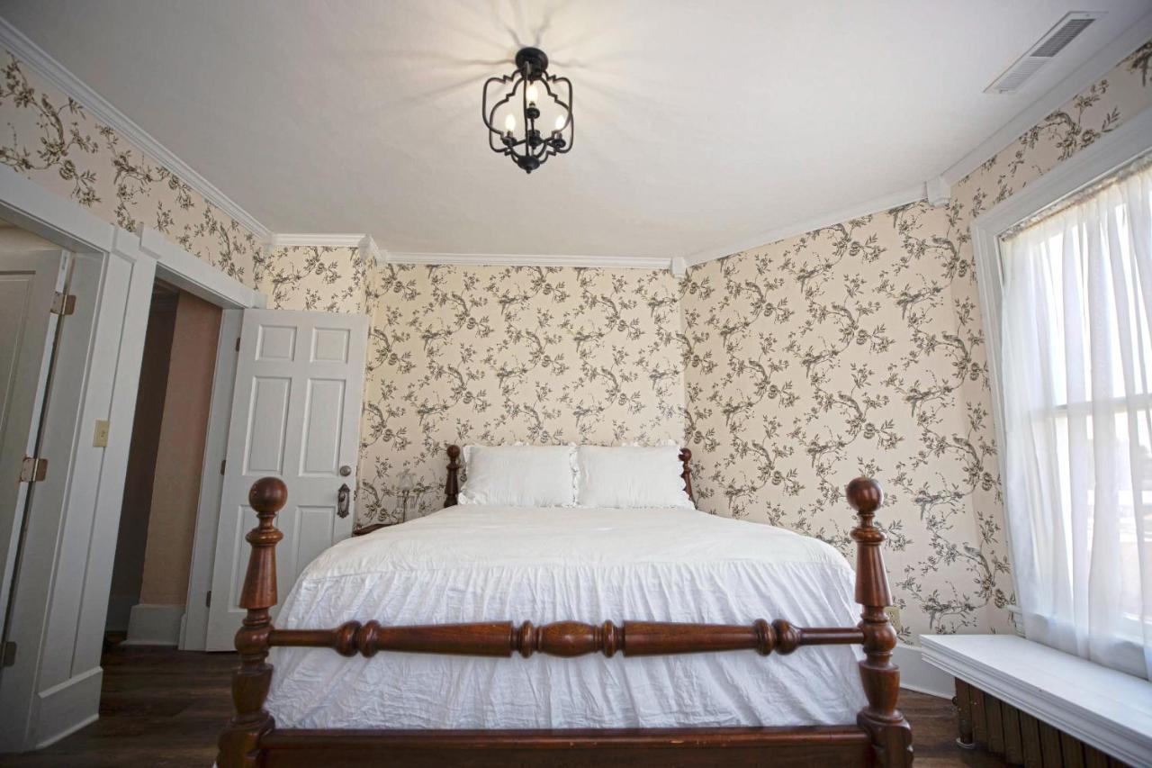 The Victorian On Main Bed & Breakfast Fairfield ภายนอก รูปภาพ